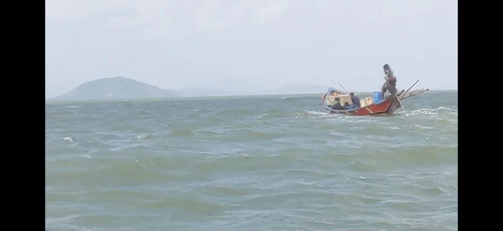 fisherman at chilika