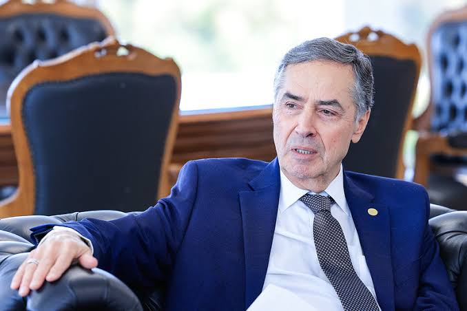 Barroso afirma que STF irá analisar qualquer projeto de anistia