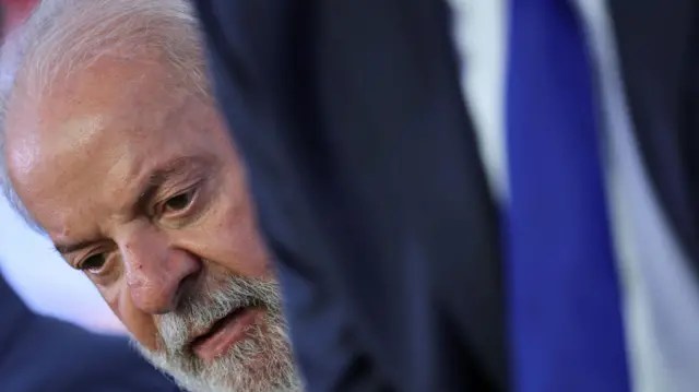 Famílias brasileiras batem recorde de endividamento no governo Lula