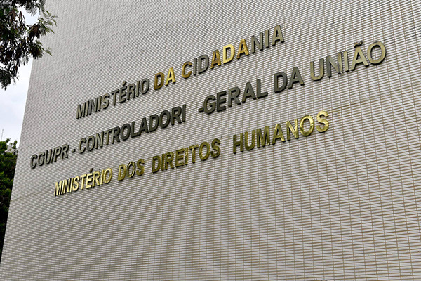 Governo coloca sigilo de 100 anos em 77 pedidos em 2025, diz CGU