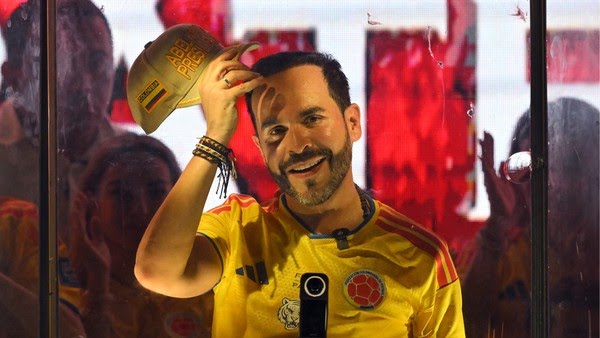 Justiça da Colômbia proíbe candidato de direita à presidência de usar camisa da seleção em campanha