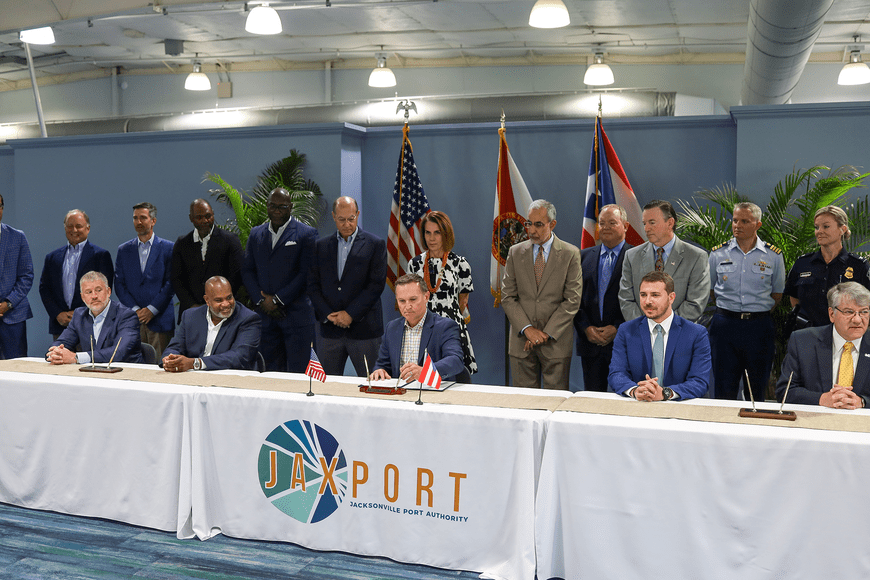 Autoridades portuarias de Jacksonville y Puerto Rico firman acuerdo Autoridades portuarias de Jacksonville y Puerto Rico firman acuerdo