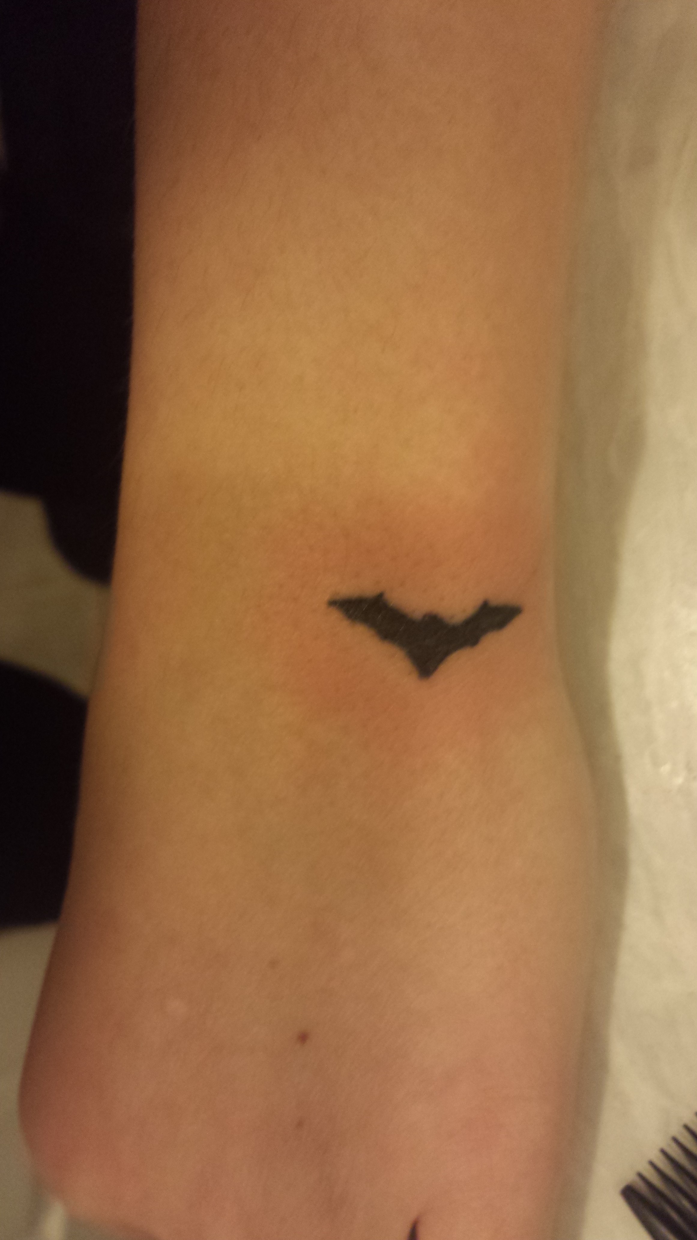 Bat Tat | Notmysqueezingarm 4128_x_2322_jpg