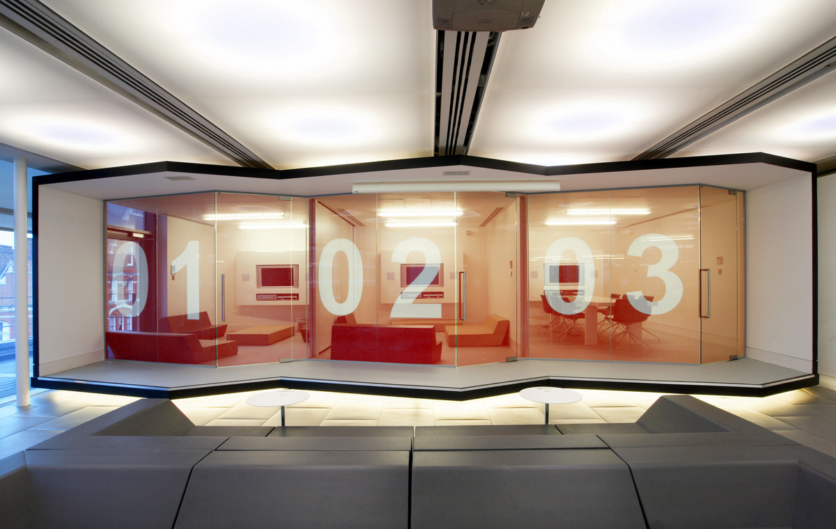 As cardiovascular disease continues to be the number one killer of women, ensuring more women are at the forefront of developing science, technology, education and math (stem) solutions has never been more imperative. Revisiting Red Bull's London Headquarters - Office Snapshots