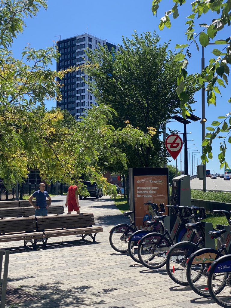 Haleco Condo Montreal se loger à montréal location station bixi