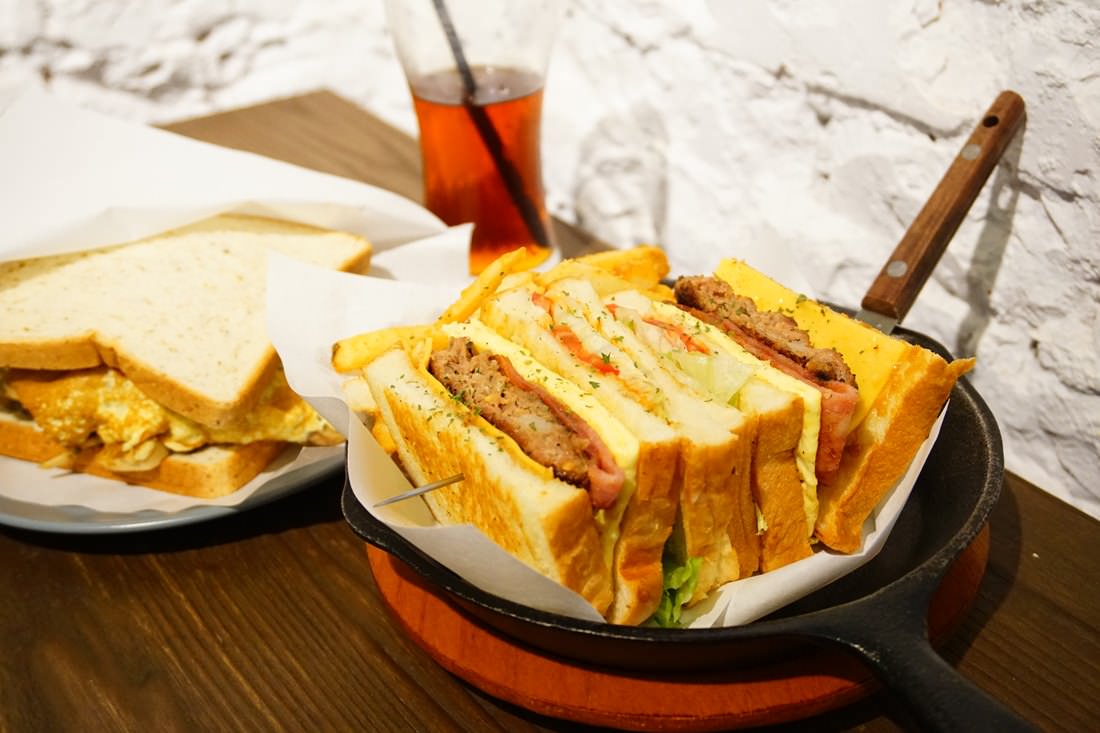 【台北松山早午餐】非你吃三明治 || 捷運台北小巨蛋站＂重量級三明治