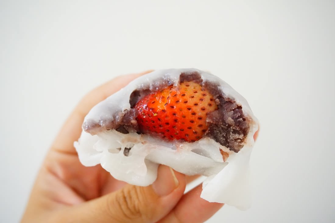 【Costco】草莓大福 || Costco期間限定美食＂厚奶茶之後的新寵兒