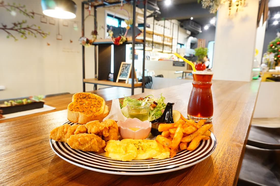 【新北板橋早午餐】日日HiVi Brunch || 板橋捷運站＂大份量早午餐＂可續杯飲品