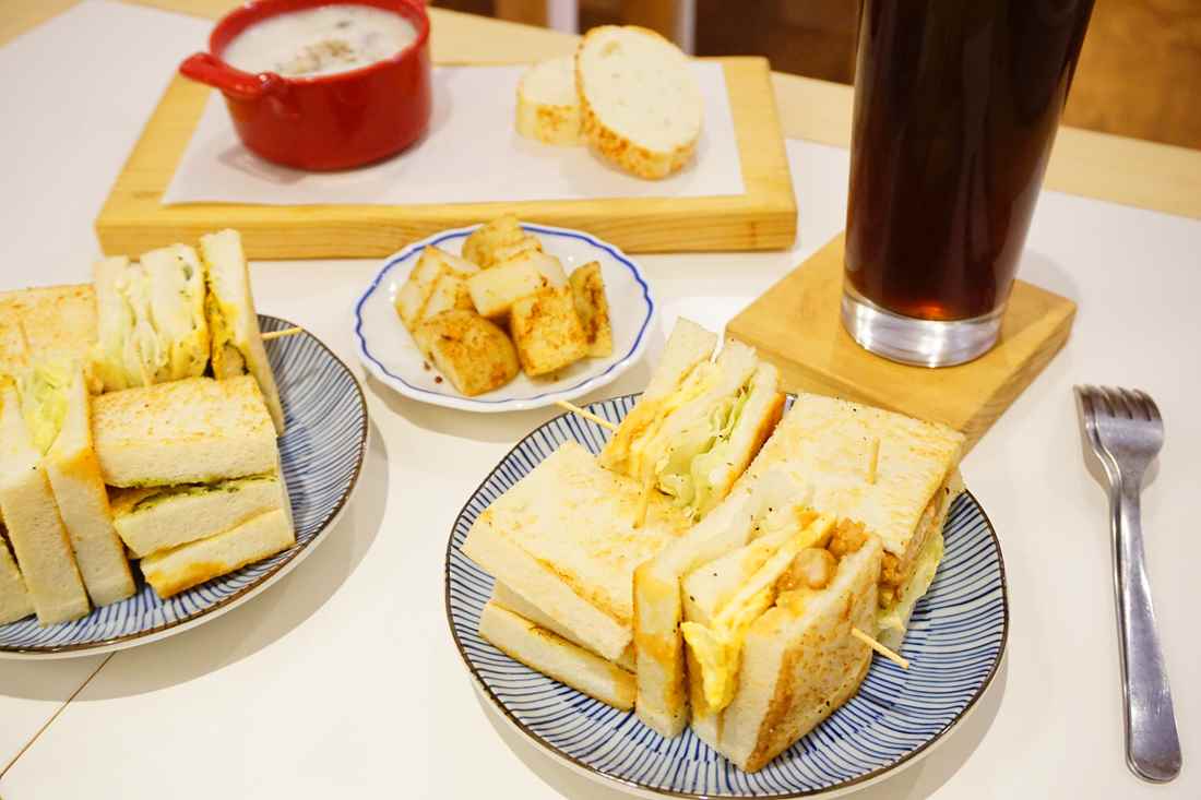 【台北內湖早午餐】阿福號 三明治專門店 || 捷運劍南站＂三明治一種選擇兩種滿足