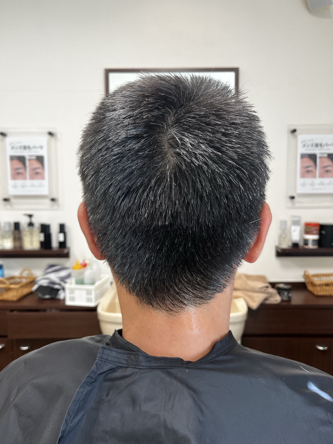 施術前。これまで白髪染めをされていたお客様。