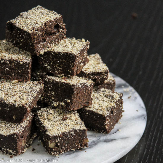 Fudgy Wudgy Paleo Brownie Bites {or Brownies} | Only Taste Matters