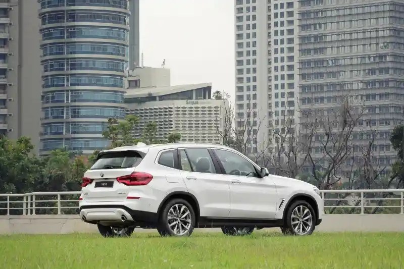 Bmw seri 4 akhirnya meluncur di indonesia. Daftar Harga Bmw Terbaru Februari 2021