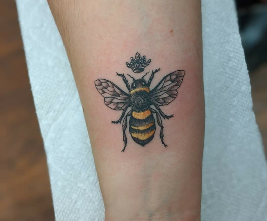 10 Best Queen Bee Tattoo Ideas You Have To See To Believe! | Outsons | Men's Fashion Tips And Style Guides 891_x_1080_jpg
