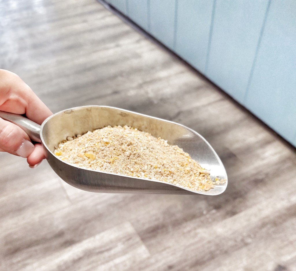 Hog Feed 15 Protein Ovid Elevator Co.