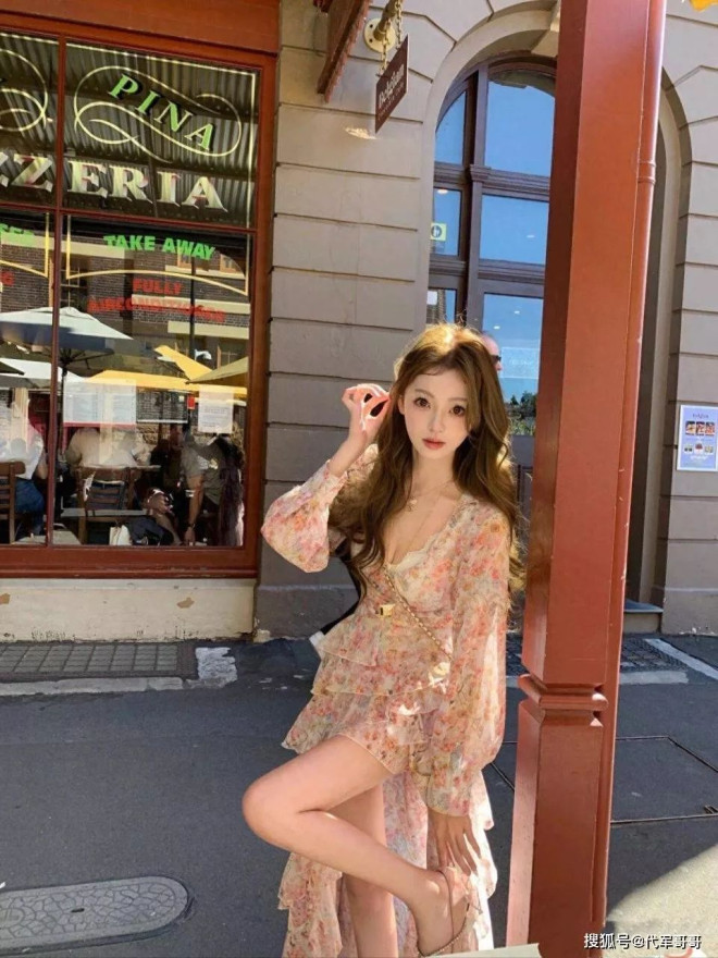 王思聪新女友被曝光 身材比懒懒还辣