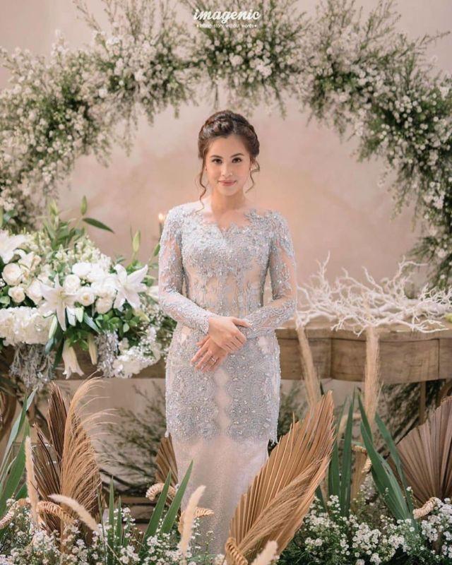 Nuraa label ini pun bisa dikenakan untuk hijabers maupun bukan. 31 Model Baju Kebaya Untuk Lamaran Storydrops