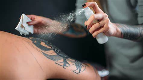 Palermo, A Piazzale Giotto Tra Un Tatuaggio E Un Vaccino 266_x_474_jpg