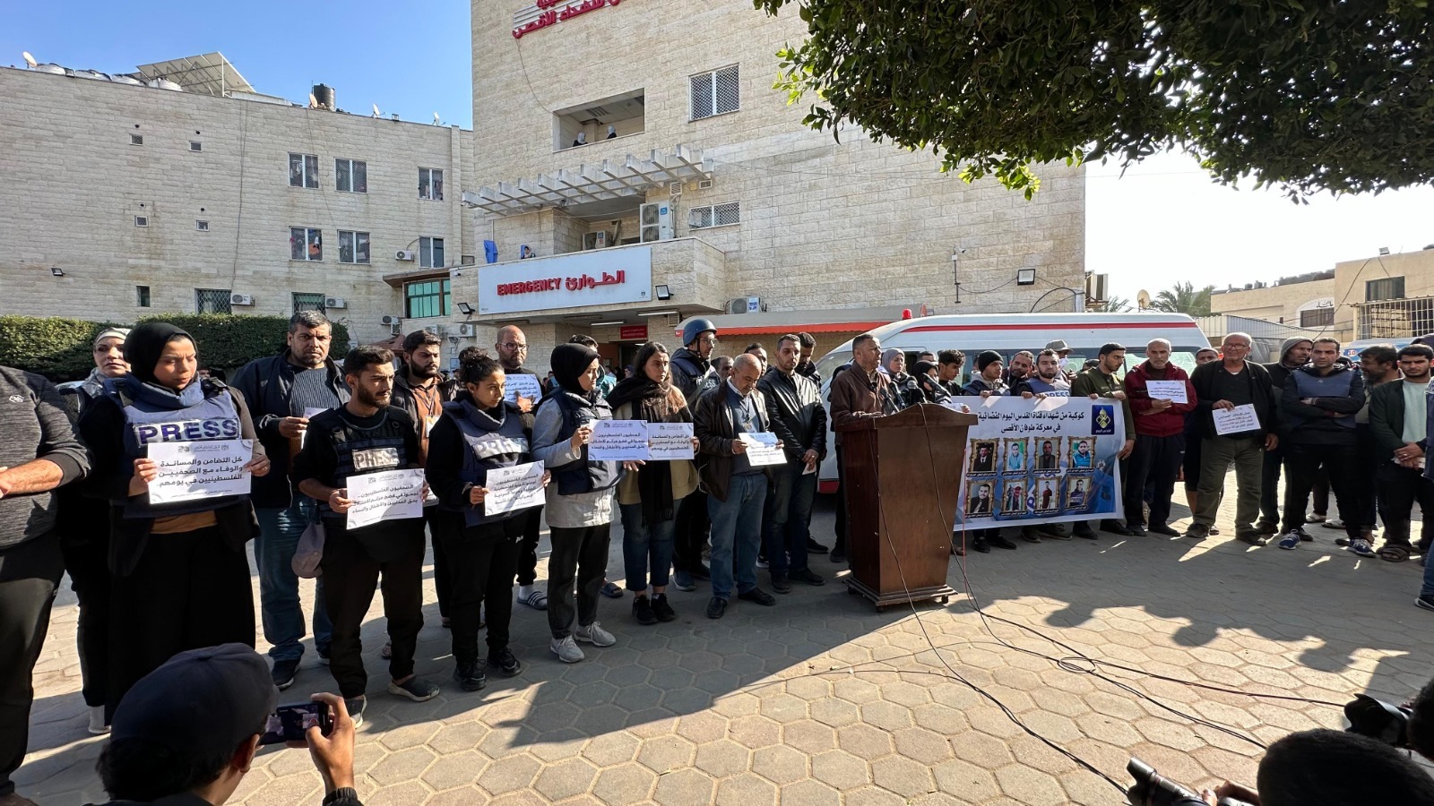 يوم الوفاء للصحفي الفلسطيني .. مطالبات بحماية حراس الحقيقة من إرهاب الاحتلال
