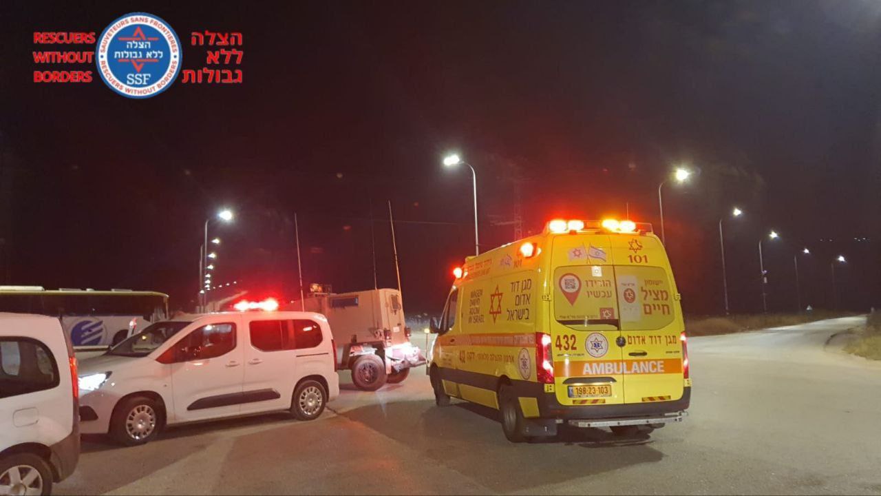 إصابة جنديين بجيش الاحتلال في عملية دعس جنوب نابلس إصابة جنديين بجيش الاحتلال في عملية دعس جنوب نابلس