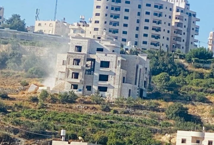 الاحتلال يهدم منازل ومنشآت في الضفة والقدس الاحتلال يهدم منازل ومنشآت في الضفة والقدس