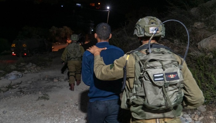 حملة دهم واعتقالات بالضفة طالت أهالي مقاومين مطاردين