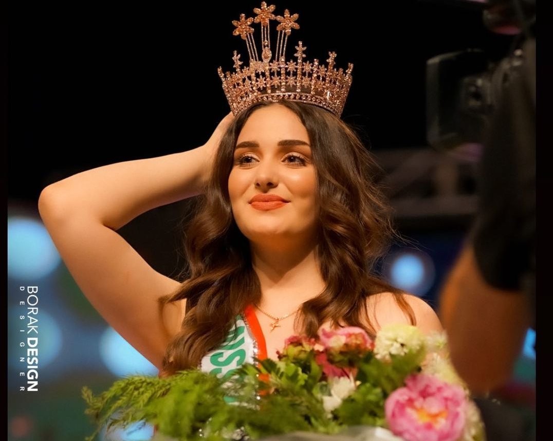 وقالت البلوجر العراقية، في تصريحات خاصة، تابعتها العين الإخبارية، إنها تشعر بسعادة بالغة بتتويجها … ÙÙ ÙÙ ÙØ§Ø±ÙØ§ ÙØ±ÙØ§Ø¯ Ø³Ø§ÙÙ ÙÙÙØ© Ø¬ÙØ§Ù Ø§ÙØ¹Ø±Ø§Ù 2021 - Ø´Ø§ÙØ¯ | ÙÙØ§ÙØ© Ø³ÙØ§ Ø§ÙØ¥Ø®Ø¨Ø§Ø±ÙØ©