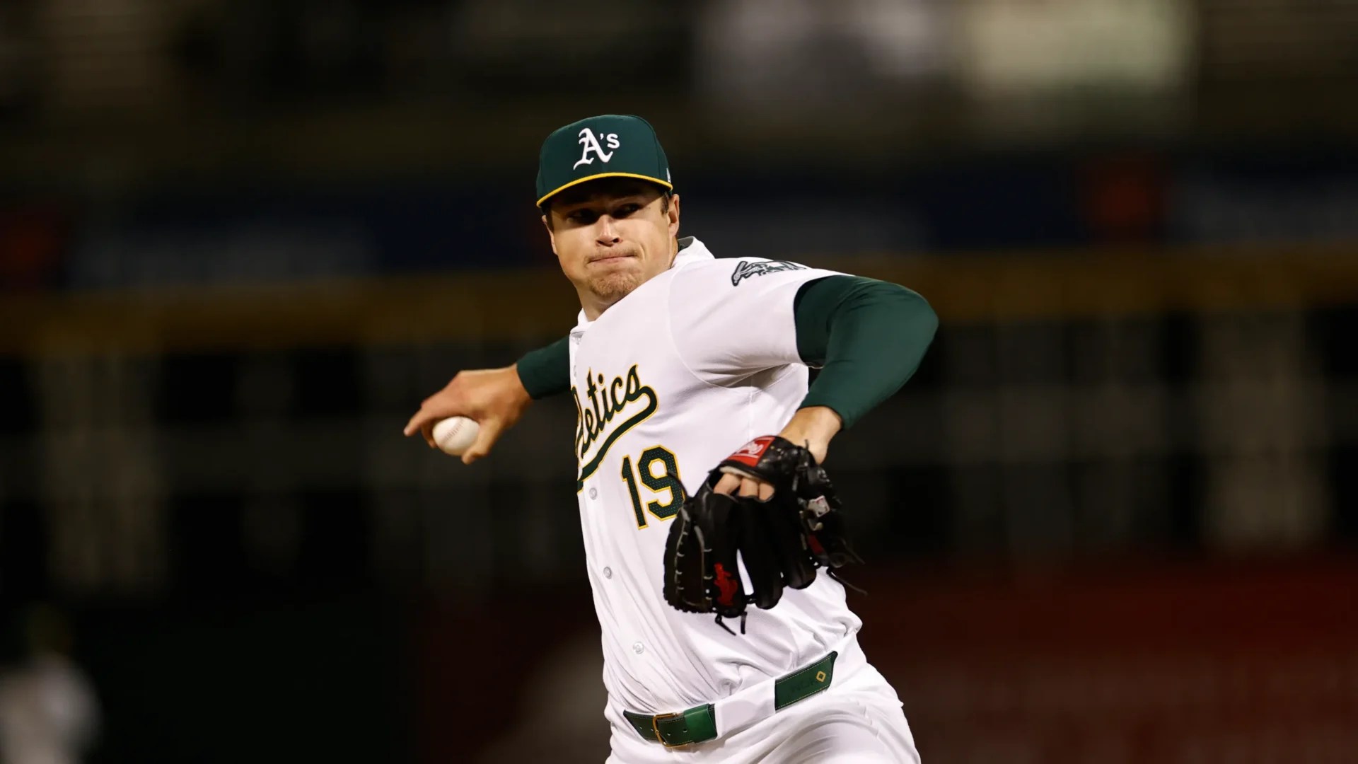 Alina Becker Of Leak - Discovered Advertising - What Everyone's Talking About