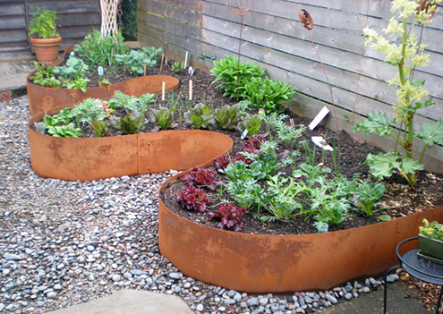 If you want a lasting and inexpensive way to edge your lawn, concrete is your best option. 64 Flower Bed Edging Ideas