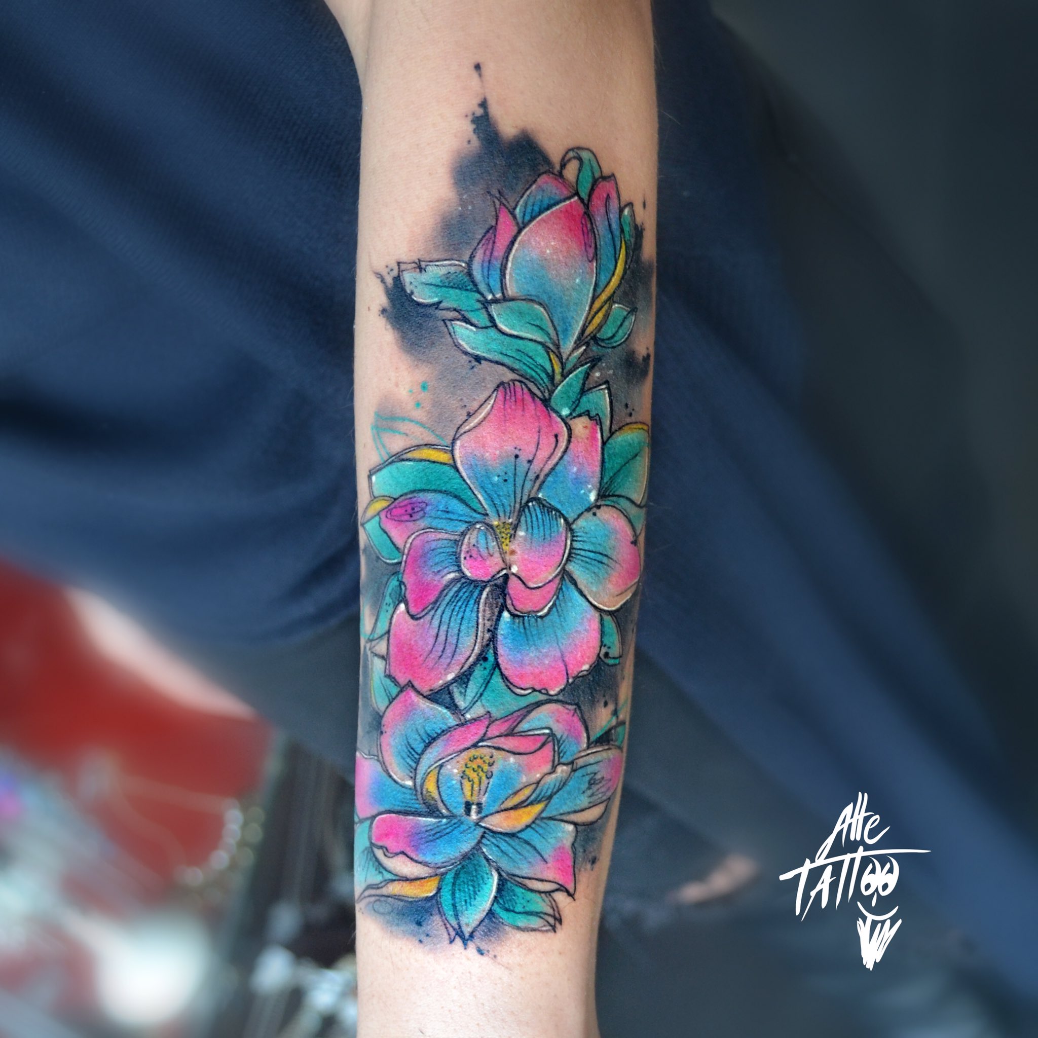 Alle Tattoo On Twitter: "Ogni Fiore Che Sboccia Ci Ricorda Che Il Mondo Non È Ancora Stanco Dei Colori.cit. #Alletattoo #Tattoo #Fiori #Magnolia #Flowers #Watercolor Https://T.co/Difm0Kawel" / Twitter 2048_x_2048_jpg