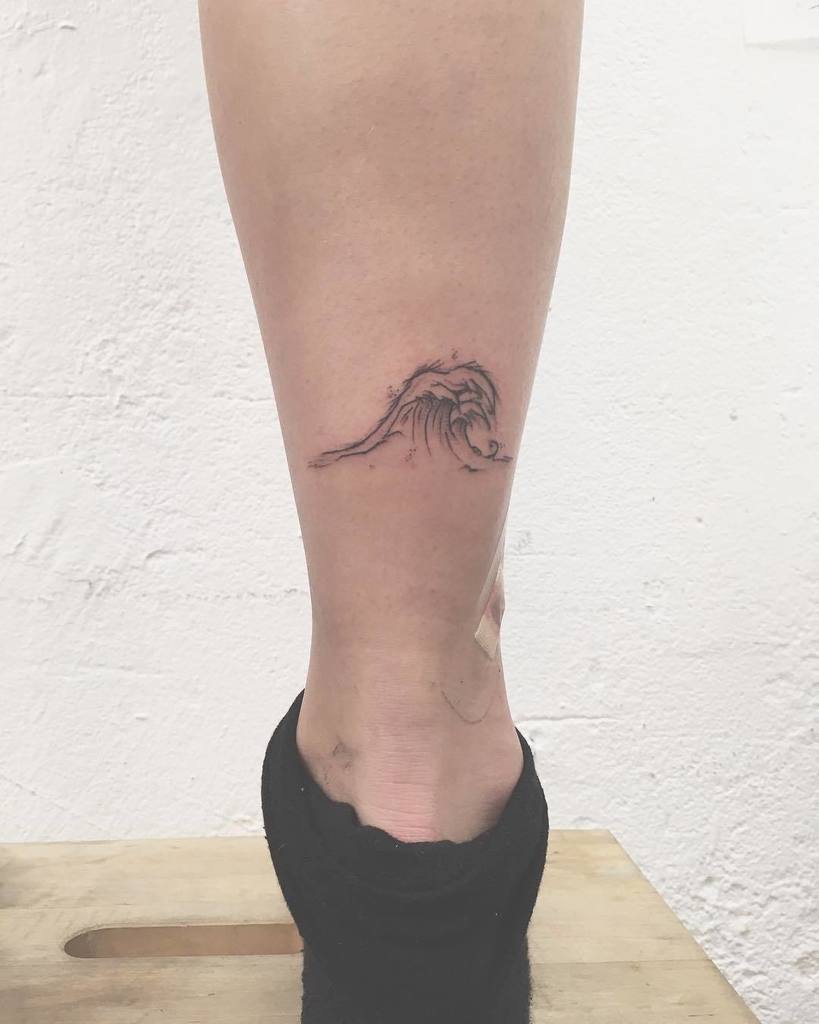 Euforest_Tattoo On Twitter: "Tiny Wave From Last Week Wish You All A Great Time See You In January #Tatt #Tattoo #Tattooist #Tattoos #Blacktattoo #Pasteltattoo #Blackwork #Ladytattooers #Tattooing #Tattooberlin #Inklife #Berlintattooers #Tattt ... 1024_x_819_jpg