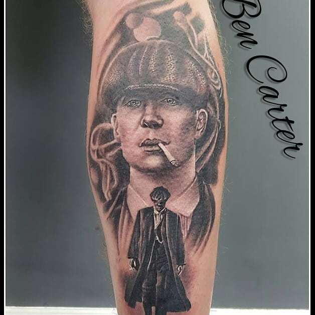 Divine Art Tattoo On Twitter: "Have A Gander At This Peaky Blinders Tommy Portrait Tattooed By @Bencartertattoos Here At @Divinearttattoo # Peakyblinders #Tommyshelby #Tattoostudio #Tattooideas #Portraittattoo #Blackandgreytattoo #Tattooist #Tattoo ... 628_x_628_jpg