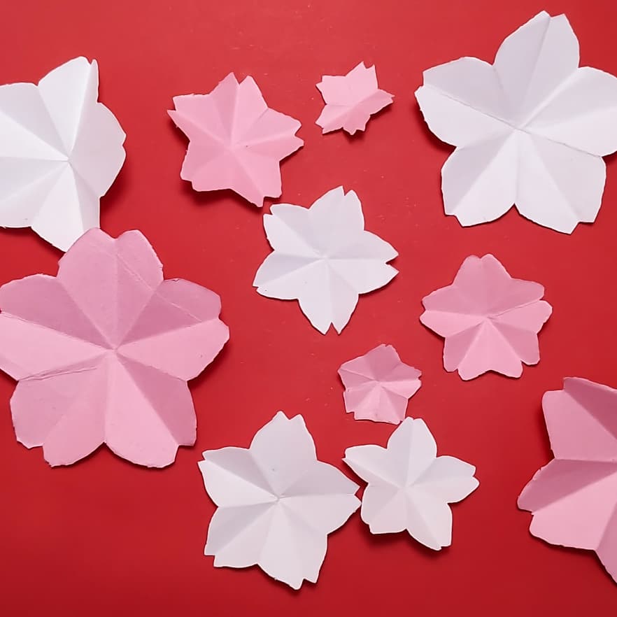 A lot of origami instructions for you to learn step by step. Valoros Origami On Twitter Are You Going For Flower Viewing Https T Co Hznyqlxgaz Origamiart Origami Sakura Cherry Cherryblossom Plumblossom Japan Japanese China Chinese Traditional Valoros Valorosorigami Theartofpaper Https