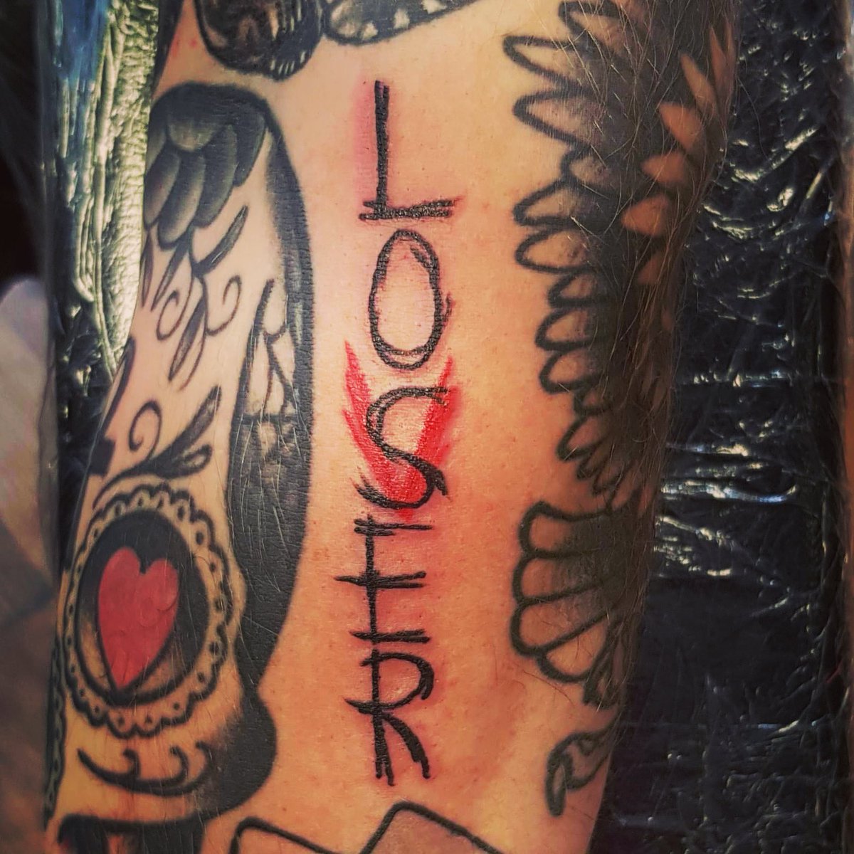 توییتر \ Mark Hulme.💀 در توییتر: "Loser Or Lover... Own It!💉💁🏼♂️🤟🏼 # Loser #Lover #Gapfiller #Ink #Inks #Inkd #Inked #Inklife #Inkedup #Inktattoo #Tat #Tats #Tattoo #Tattoos #Tattooed #Tattooart #Tattooidea #Tattoolove #Tattoolife #Tattoostyle ... 1200_x_1200_jpg