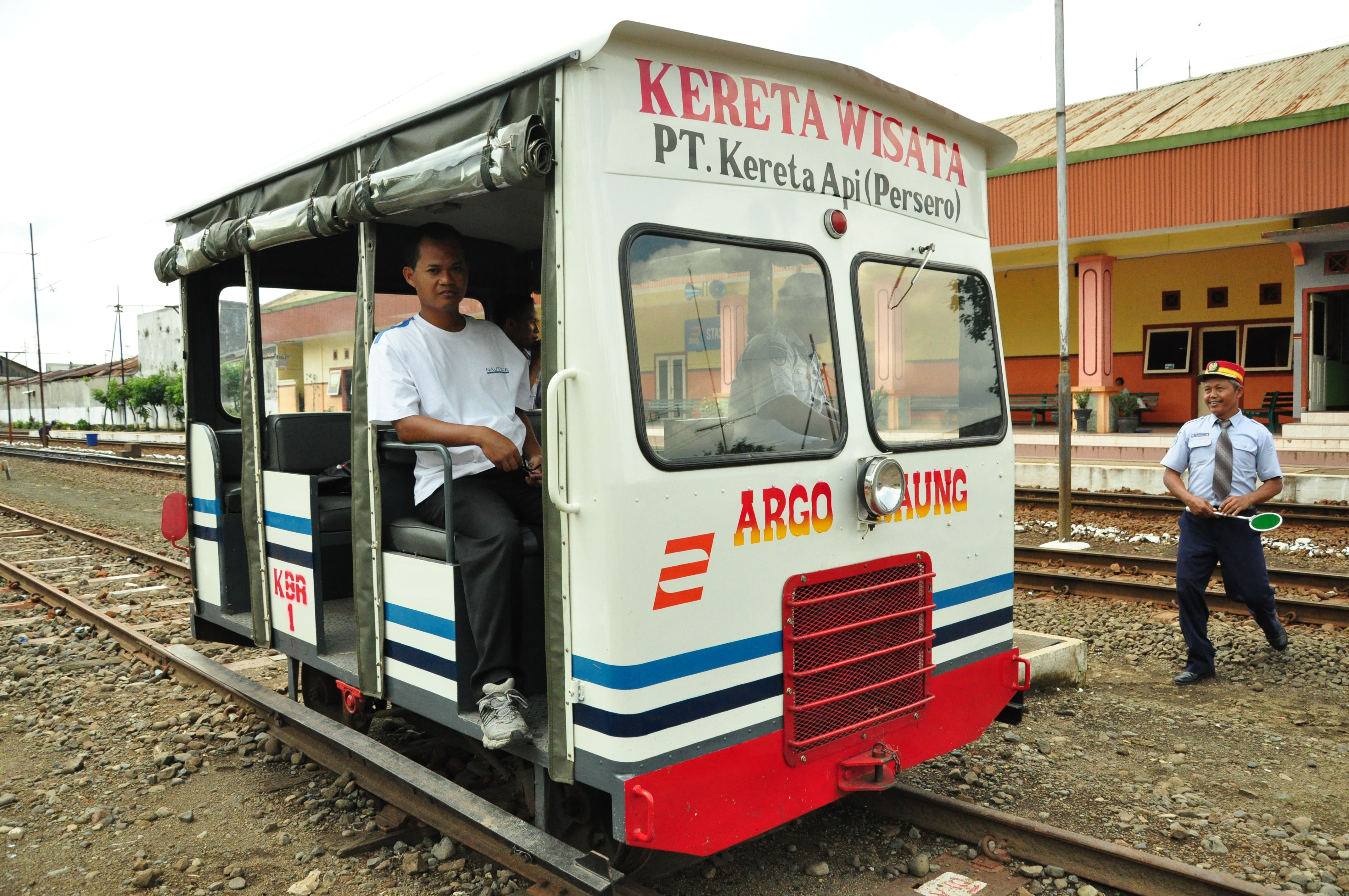 Kai bagi para anak bangsa lulusan slta sederajat atau diploma bahkan s1. Sekolah Masinis Medan Nusagates