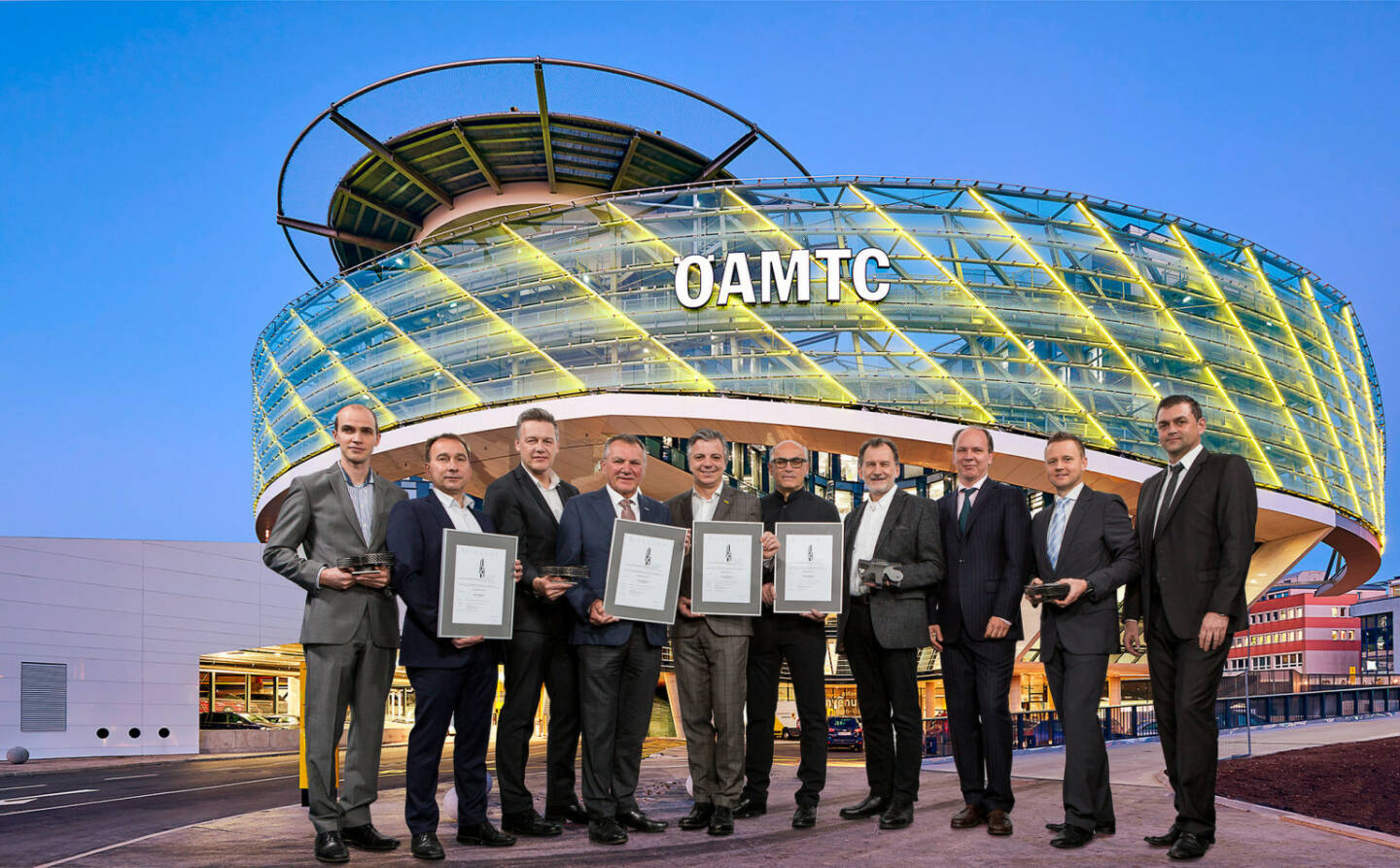 Museumsquartier e+b gesmbh, direktor dr. Unger erhÃ¤lt EuropÃ¤ischen Stahlbaupreis fÃ¼r die ÃAMTC