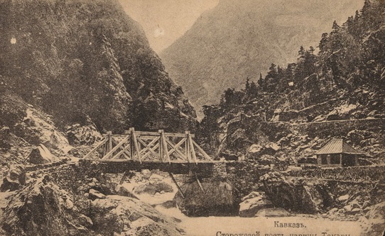 Эта магистраль протяженностью 200 км с севера на юг соединяет тбилиси с россией через город казбеги (степанцминда), где находится культовая троицкая церковь. Voenno Gruzinskaya Doroga Georgian Warm Tours