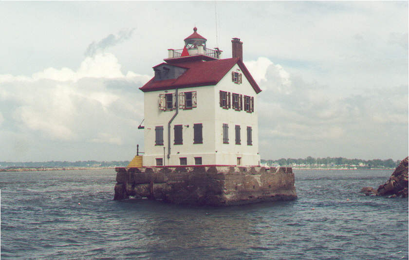 Colorado springs features 1,627 low income apartments with rental assistance where households typically pay no more than 30% of their income towards rent. Lorain, OH : Old Lighthouse at the entrance to Lorain
