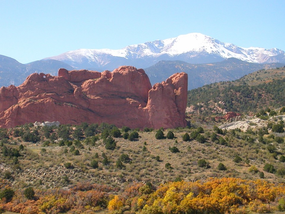 The montecito brings modern living to colorado springs, co. Colorado Springs, CO : Pikes Peak and Garden of the Gods