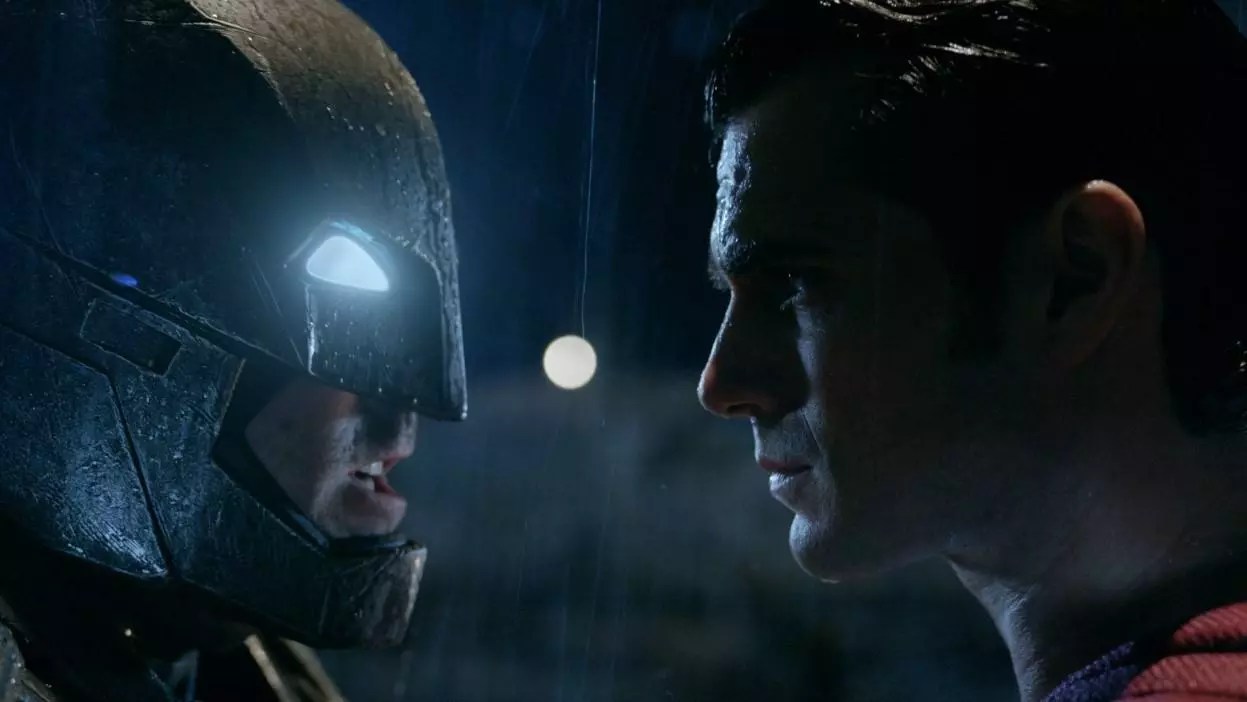 Chysta Se Novy Superman Film Bude Novy Superman Cerne Barvy Pleti