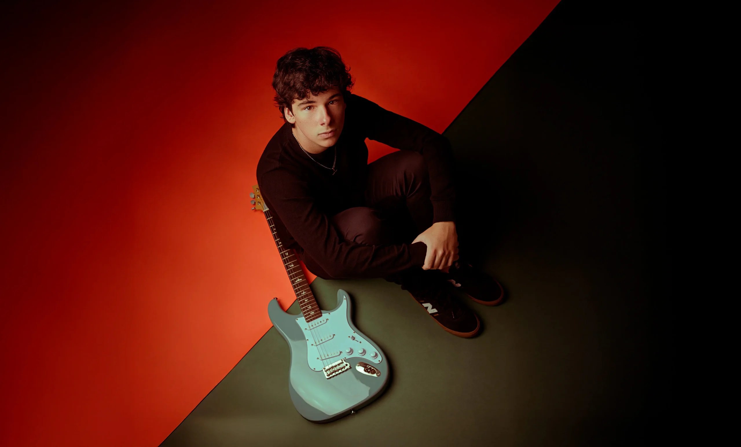 Daniel Fonseca: lança single experimental “In the Void” e mergulha na solidão.