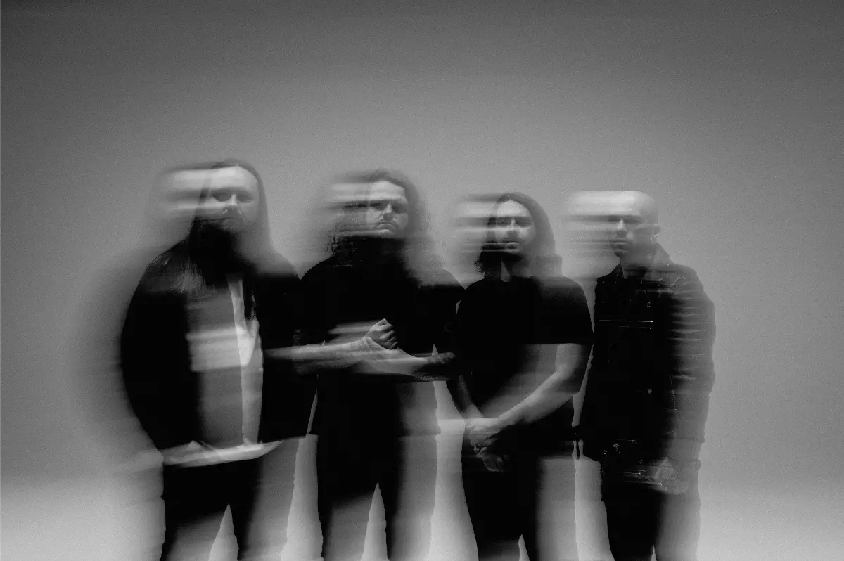 ⚡Miss May i: lança clipe do novo single “pray for silence”.