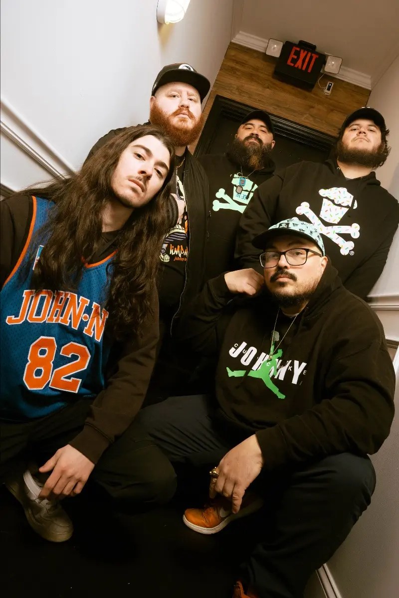 RESISTOR: LANÇA CLIPE DE “MUTT”.