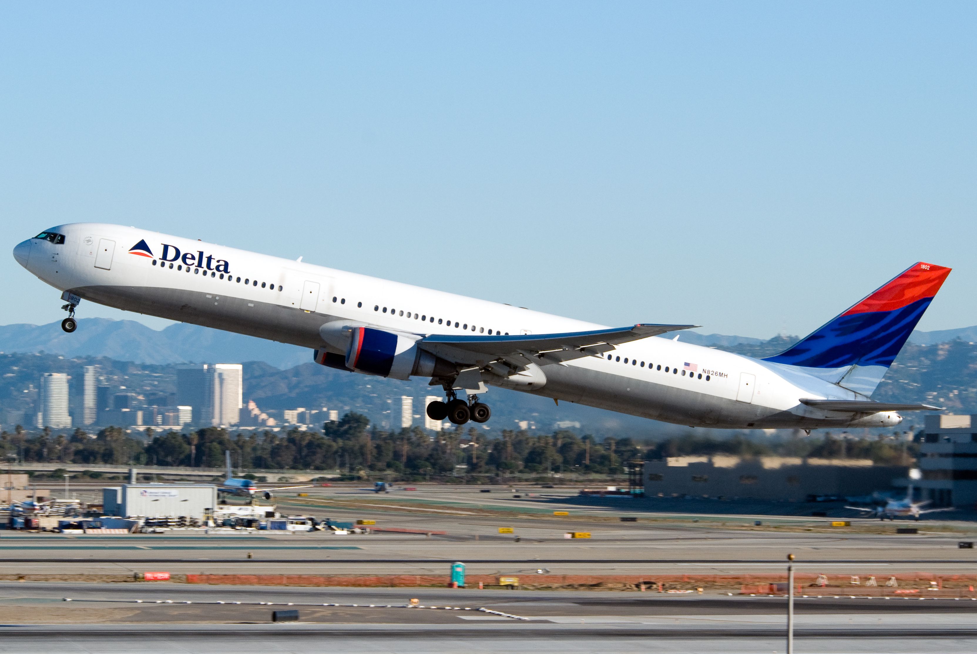 Top 10 Airlines with the Biggest fleets in the world plusmind.in