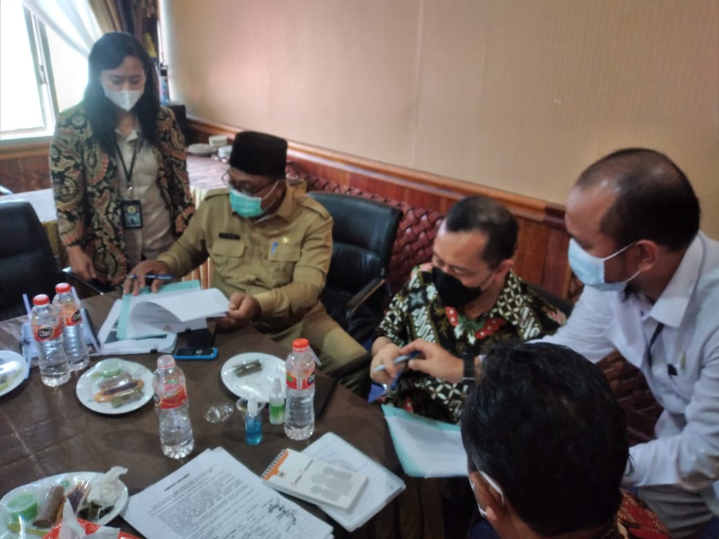 KOMNAS HAM RI Adakan Pertemuan dengan Bupati Aceh Singkil - Berita Berdasar  Fakta
