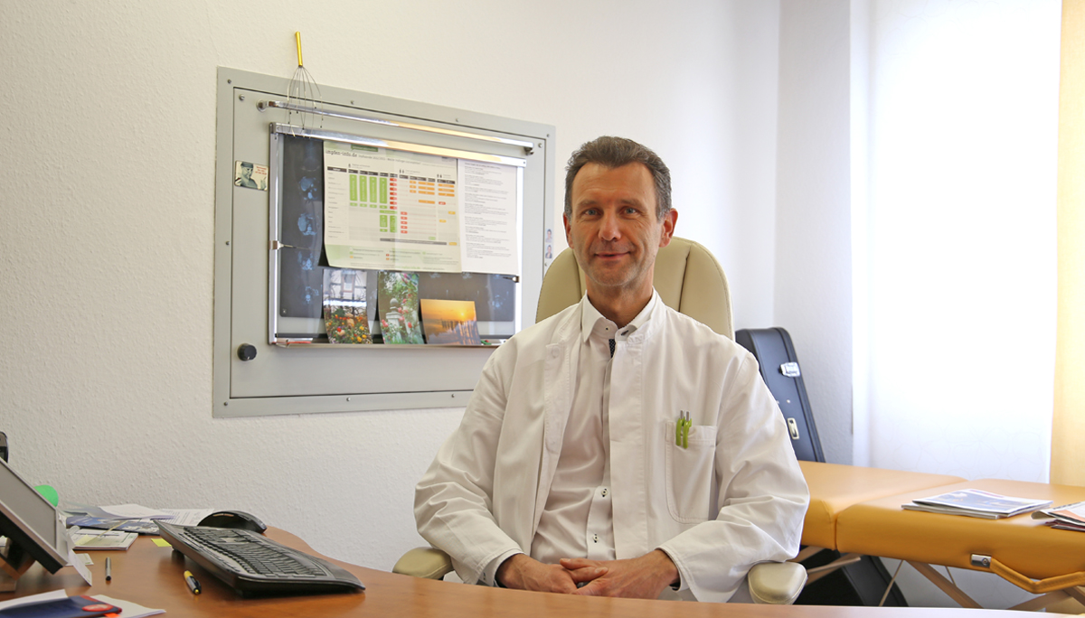 Wir sind akkreditiert als weiterbildungsstätte der sgaim für allgemeine, ambulante innere medizin, kategorie iv und der sgnor für klinische notfallmedizin, . Ãrzte - Arztpraxis Bindmann