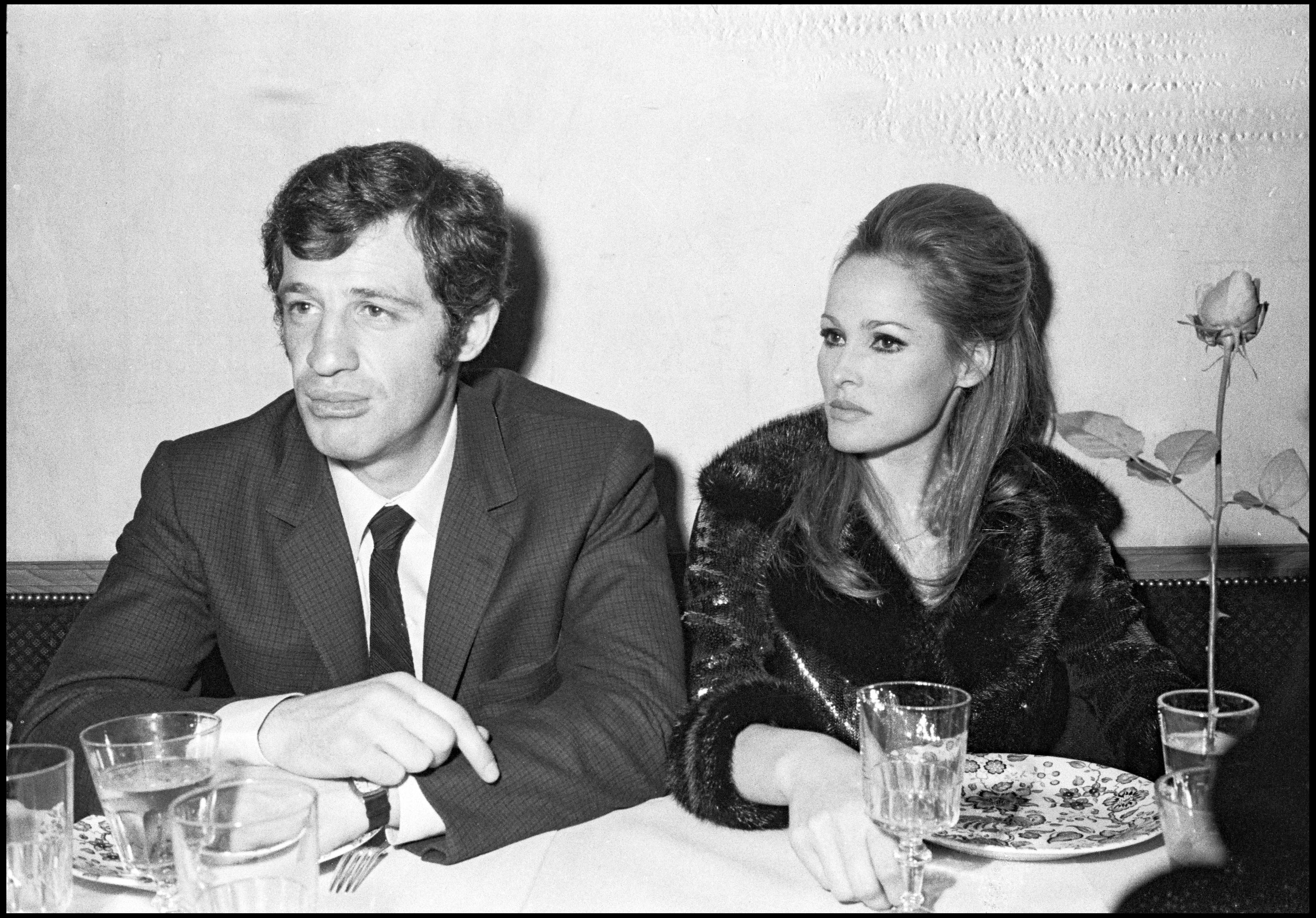 Au fil de sa carrière, bébel a . Elodie Ursula Laura Natty Barbara Les Femmes De La Vie De Jean Paul Belmondo Gala