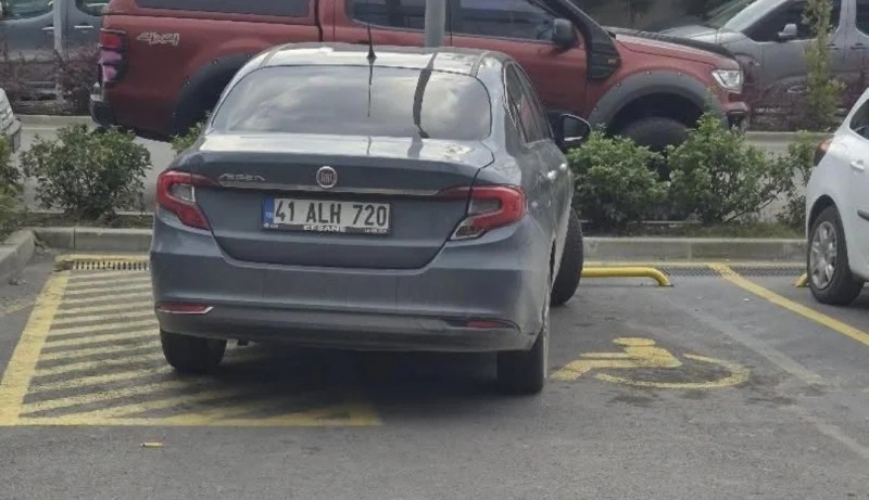 Kocaeli’de Engelli Parkında Duyarsızlık!
