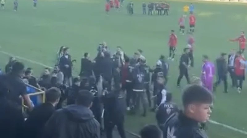 Gölcük’te Maç Sonrası Kavga Çıktı!