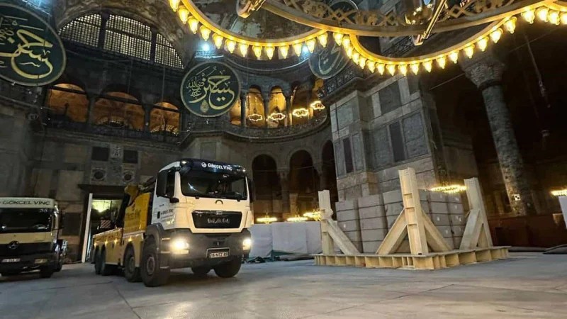 İlber Ortaylı’dan Ayasofya Uyarısı!
