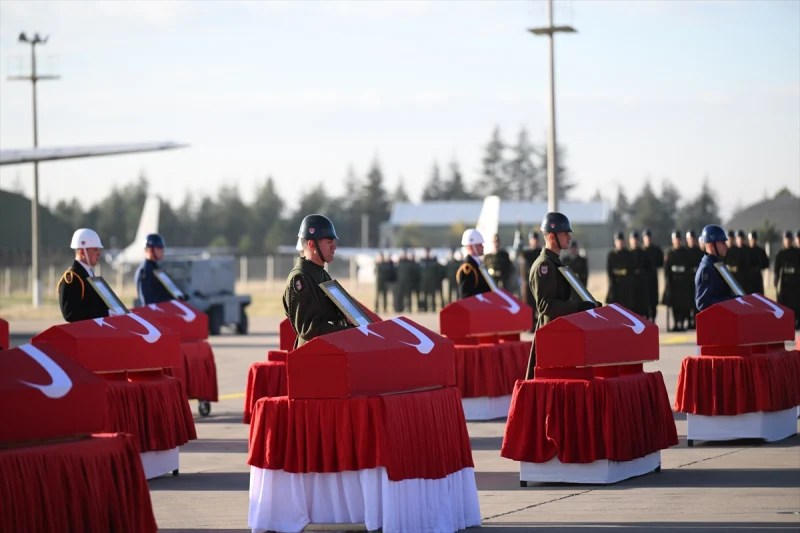 Gürcistan-Azerbaycan Sınırında 20 Şehidimiz Toprağa Veriliyor!